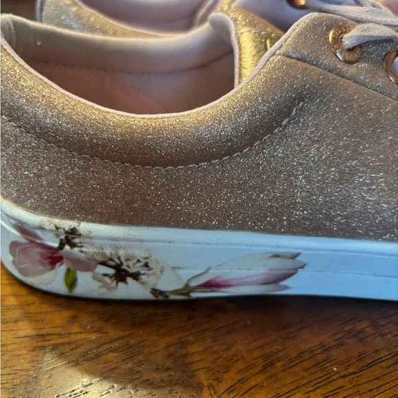 Ted Baker Sparkly Pink Sneakers with Floral Detail - Picture 4 of 8